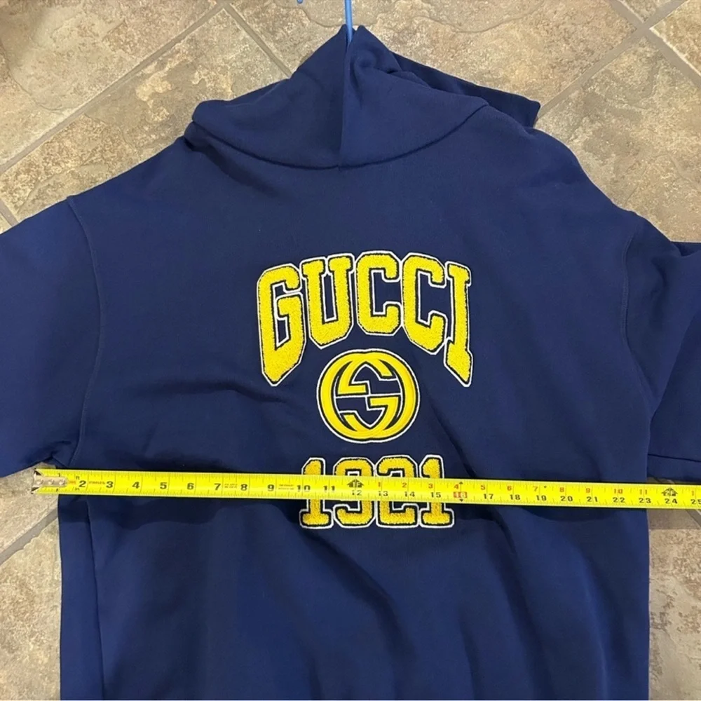 Men’s Gucci jersey, cotton logo, embroidered hoodie, size large made Italy NWT